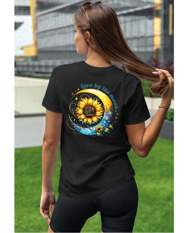 Koszulka Love by the moon UNISEX