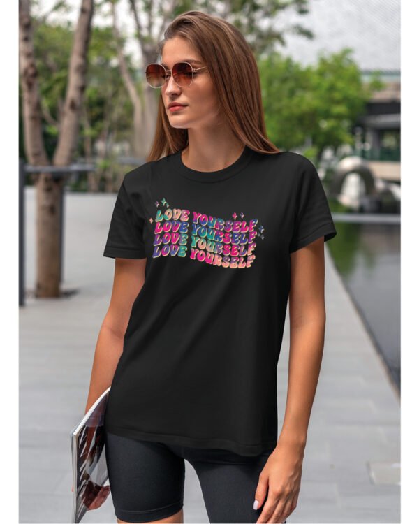Koszulka Love Yourself, Pokochaj siebie – Unisex