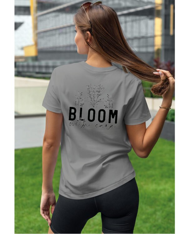 Koszulka Kwitnij z miłością do siebie, „Bloom with care” –  Unisex
