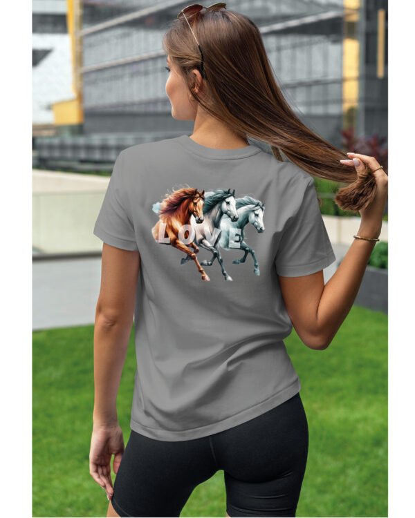 Koszulka Miłość w Galopie <br>Konie i wolność - Unisex, dla niej