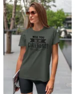 Koszulka Romantyczna propozycja, „Will you be my girlfriend?” - Unisex