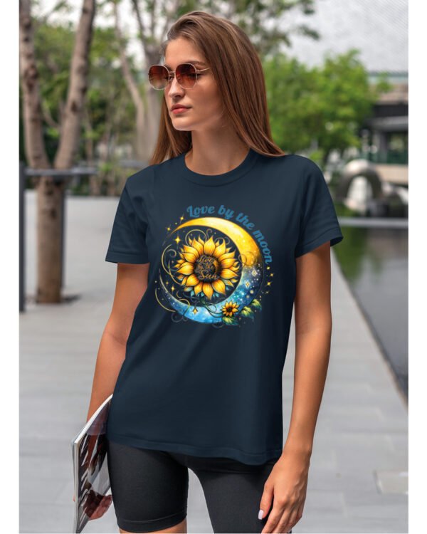 Koszulka Love by the moon UNISEX