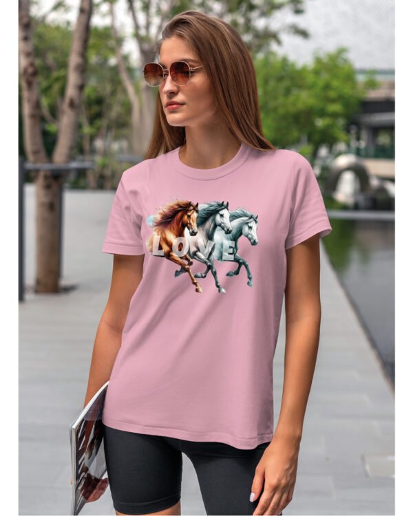 Koszulka Miłość w Galopie <br>Konie i wolność - Unisex, dla niej