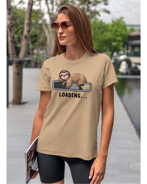 Koszulka Loading Leniwiec <br>Ładowanie energii - Unisex, dla niej