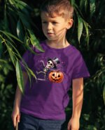 Halloweenowa Koszulka Dziecięca "Tańczący szkielet z dynią" – Wybierz Kolor!