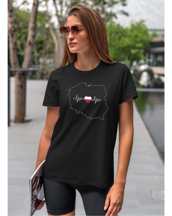 Patriotyczna Koszulka Unisex "Polska w sercu" - puls życia ojczyzny – Wybierz Kolor!