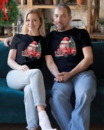 Świąteczna Koszulka “Uśmiechnięta Ciężarówka z Choinką” – Unisex