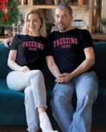Świąteczna Koszulka “Freezing Season” – Unisex