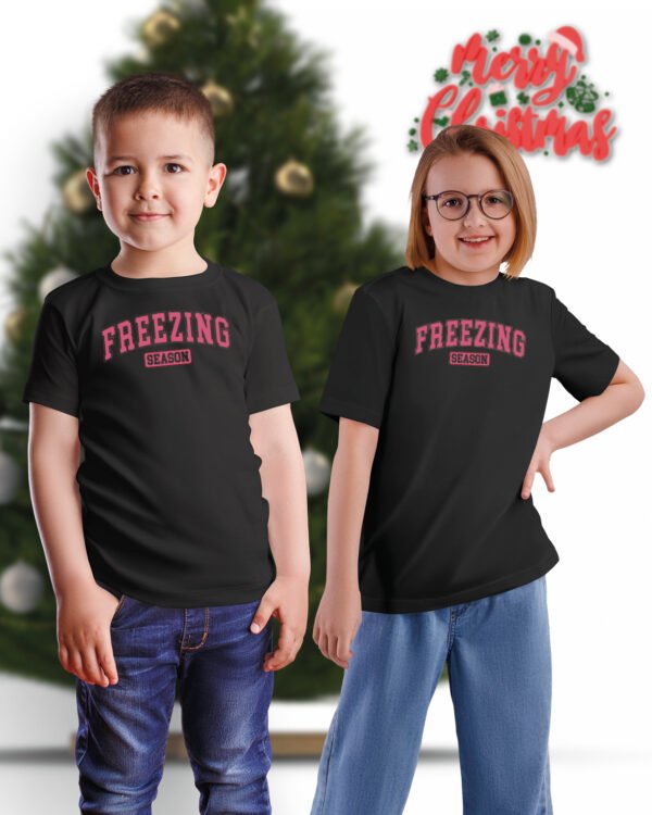 Świąteczna Koszulka Dziecięca “Freezing Season”