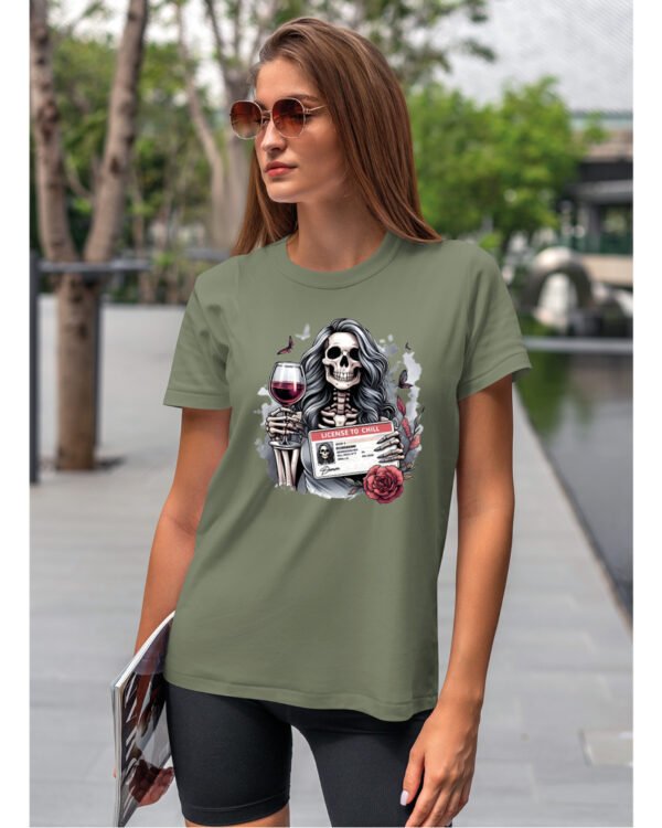 Koszulka License to Chill <br>Wino i relaks - Unisex, dla niej