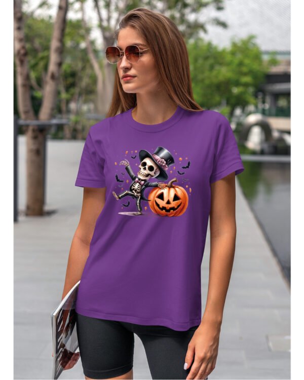 Halloweenowa Koszulka Unisex "Szkieletor i Dynia" – Wybierz Kolor!
