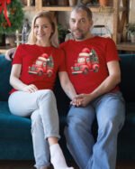 Świąteczna Koszulka “Uśmiechnięta Ciężarówka z Choinką” – Unisex