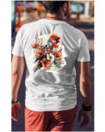 Koszulka Egzotyczny Urok Natury <br>Papuga w Kwiatowym Otoczeniu - Unisex, dla niego