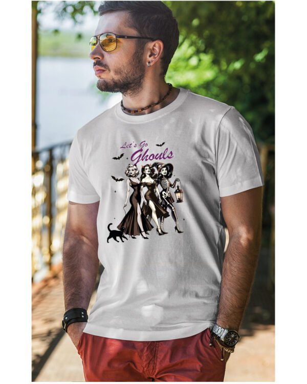 Halloweenowa Koszulka Unisex "Let’s Go Ghouls"- Girls Squad – Wybierz Kolor!