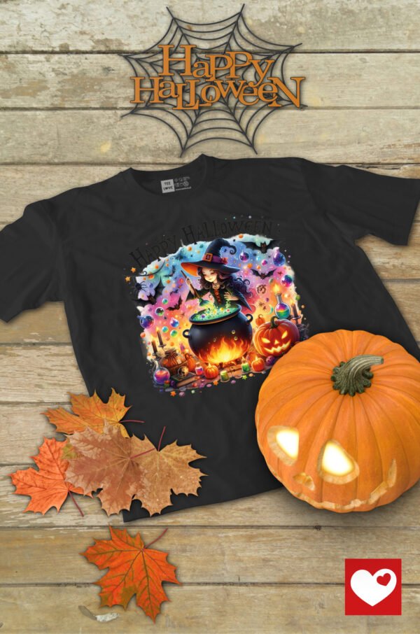 Halloweenowa Koszulka Dziecięca "Czarownica przy kotle" – Wybierz Kolor!