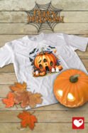 Halloweenowa Koszulka Dziecięca "Dom z dyni i duszki" – przygoda pełna magii! – Wybierz Kolor!