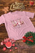 Świąteczna Koszulka “Ho Ho Ho – Renifery z Kokardami” – Unisex