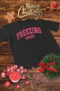 Świąteczna Koszulka “Freezing Season” – Unisex