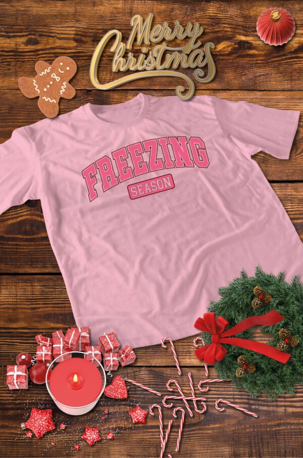 Świąteczna Koszulka “Freezing Season” – Unisex