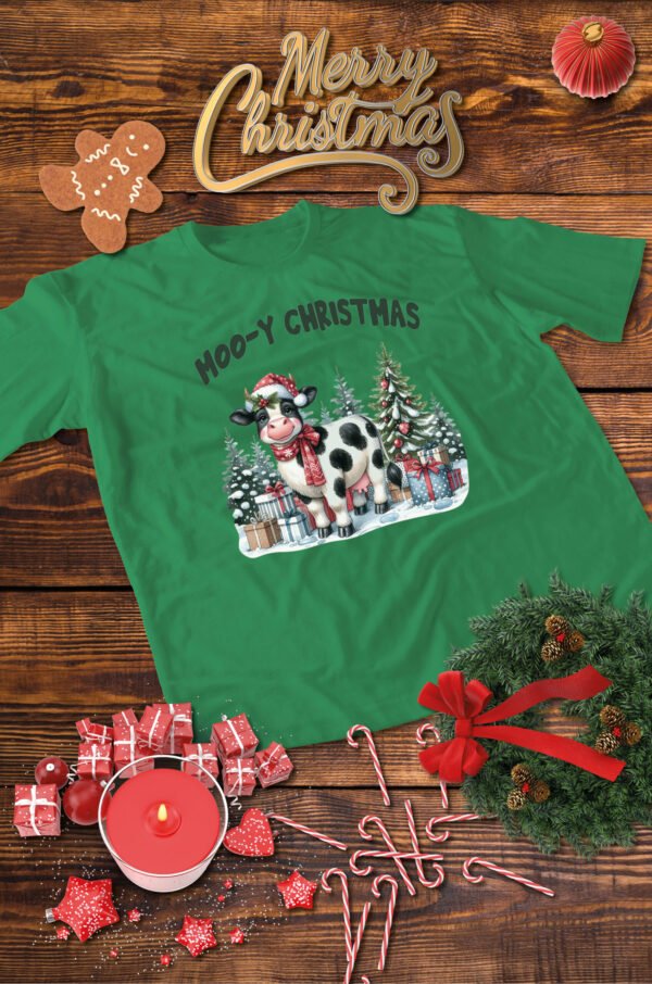 Świąteczna Koszulka “Moo-y Christmas – Świąteczna Krówka" – Unisex