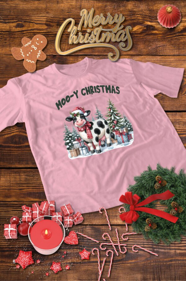 Świąteczna Koszulka “Moo-y Christmas – Świąteczna Krówka" – Unisex