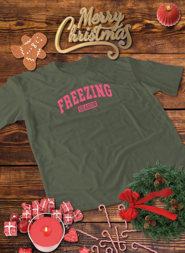 Świąteczna Koszulka “Freezing Season” – Unisex