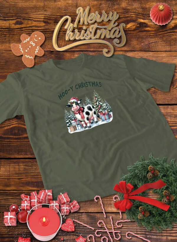 Świąteczna Koszulka “Moo-y Christmas – Świąteczna Krówka" – Unisex