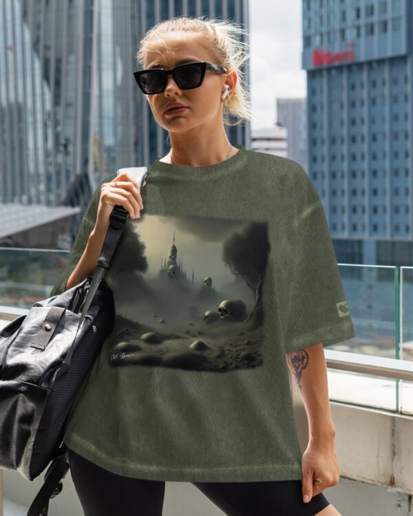 Koszulka oversize khaki <br>Krajobraz inspirowany Beksińskim <br>- efekt sprania, Edycja Limitowana