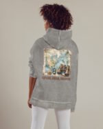 Bluza oversize z kapturem <br>Explore, Dream, Discover - efekt sprania