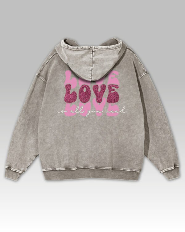 Bluza oversize z kapturem <br>Love is all You Need - efekt sprania