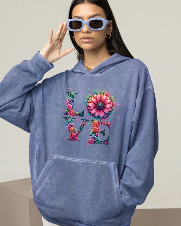 Bluza oversize z kapturem <br>LOVE - efekt sprania