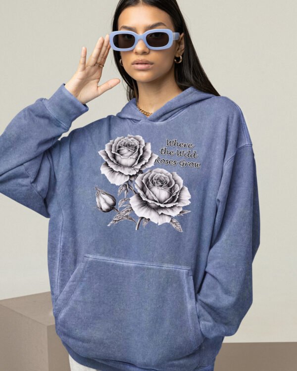Bluza oversize z kapturem <br>Wild Roses - efekt sprania