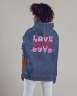 Bluza oversize z kapturem <br>Love is all You Need - efekt sprania