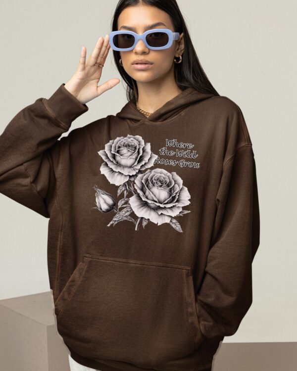 Bluza oversize z kapturem <br>Wild Roses - efekt sprania