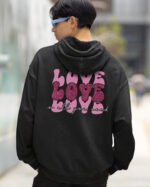 Bluza oversize z kapturem <br>Love is all You Need - efekt sprania