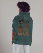 Bluza oversize z kapturem <br>Empowered Woman - efekt sprania