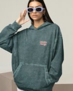 Bluza oversize z kapturem <br>Moulin Rouge Romantic - efekt sprania