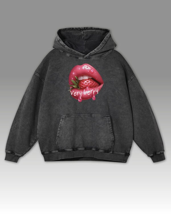 Bluza oversize z kapturem <br>Very Berry - efekt sprania