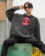 Bluza oversize z kapturem <br>Very Berry - efekt sprania