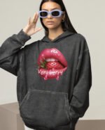 Bluza oversize z kapturem <br>Very Berry - efekt sprania