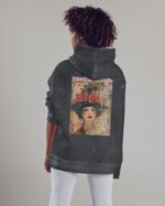 Bluza oversize z kapturem <br>Moulin Rouge Retro - efekt sprania