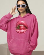 Bluza oversize z kapturem <br>Very Berry - efekt sprania