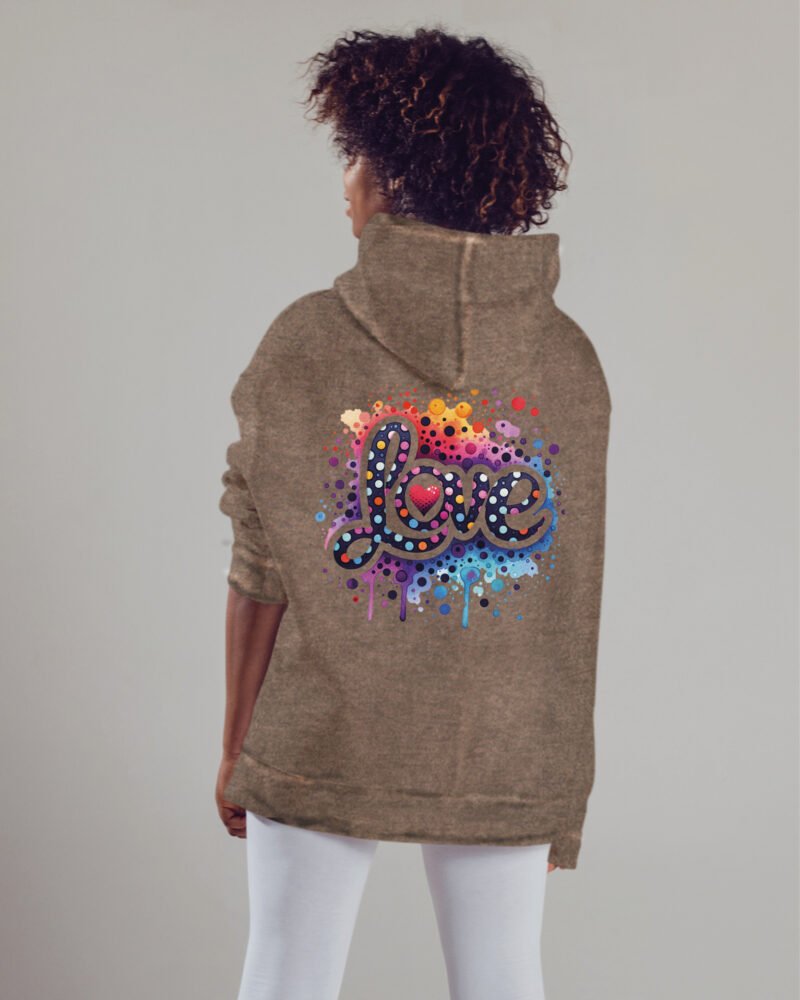 Bluza oversize z kapturem <br>Kolorowe Love - efekt sprania