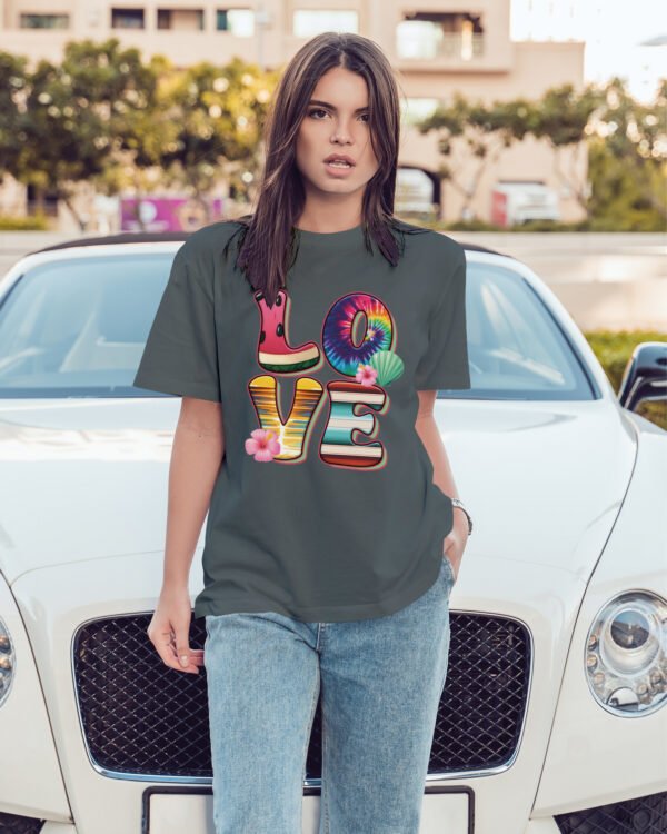 Luźna koszulka damska <br>Love in Full Color