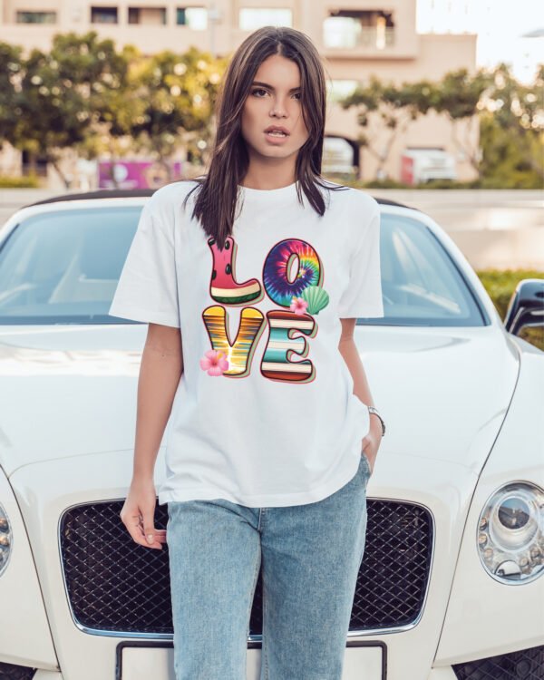 Luźna koszulka damska <br>Love in Full Color