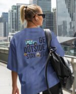 Damska koszulka oversize <br>Get Outside - efekt sprania