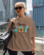 Damska koszulka oversize <br>Choose Joy - efekt sprania