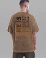 Męska koszulka oversize <br>She Is - efekt sprania
