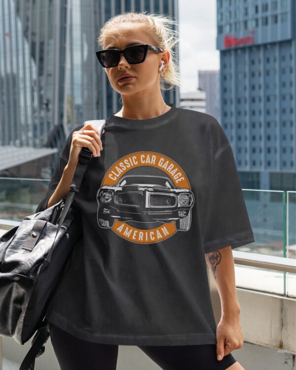 Damska koszulka oversize <br>Classic Car - efekt sprania, edycja White