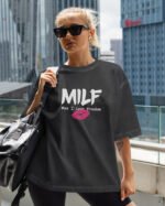 Damska koszulka oversize <br>MILF - efekt sprania